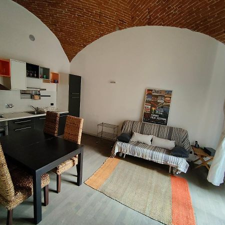 Accogliente Appartamento Tipo Loft ตูริน ภายนอก รูปภาพ