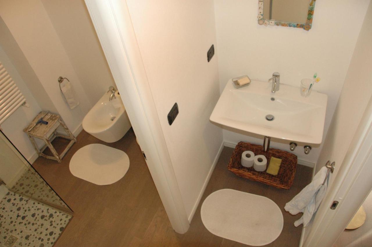 Accogliente Appartamento Tipo Loft ตูริน ภายนอก รูปภาพ